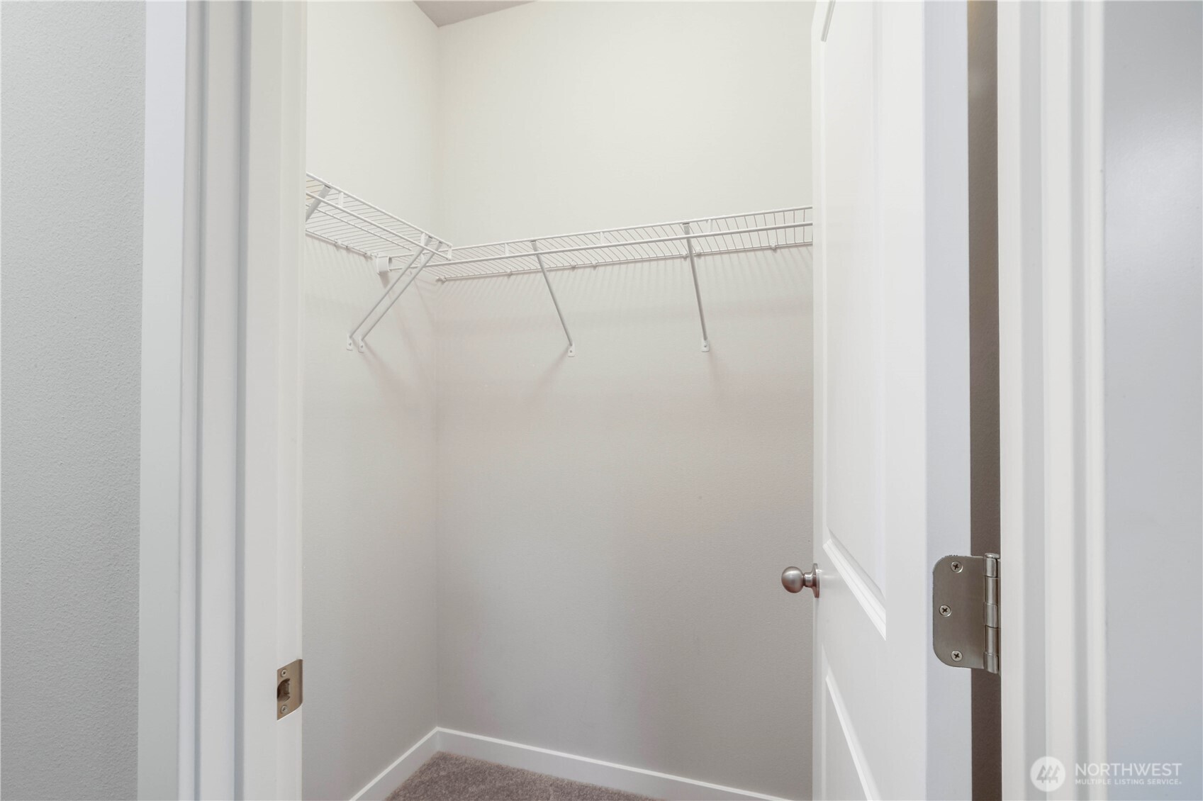 4192 McLaughlin Road Mount Vernon, WA 98273 - Photo 28 of 40 a view of a room