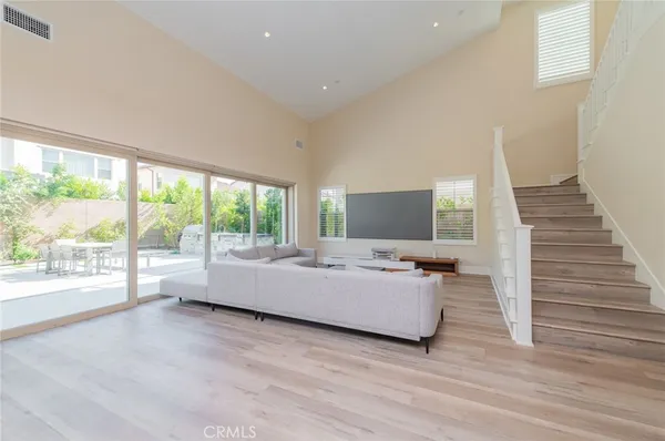 $9,800 | 58 Longchamp, Irvine, CA 92602
