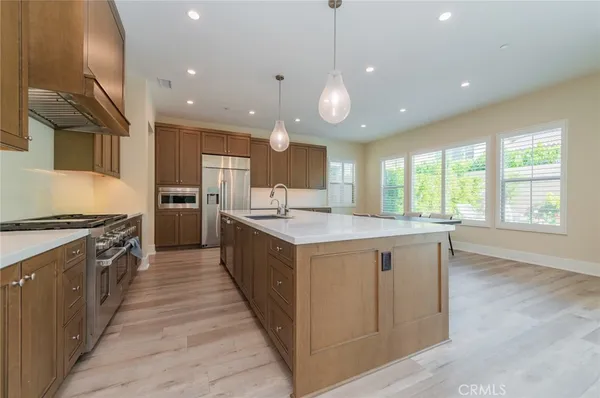 $9,800 | 58 Longchamp, Irvine, CA 92602