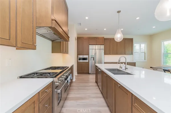 $9,800 | 58 Longchamp, Irvine, CA 92602