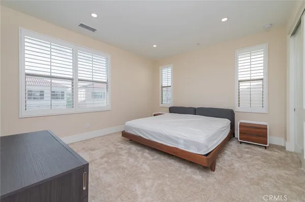 $9,800 | 58 Longchamp, Irvine, CA 92602