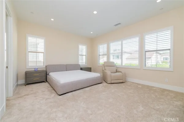 $9,800 | 58 Longchamp, Irvine, CA 92602