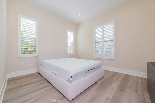 $9,800 | 58 Longchamp, Irvine, CA 92602