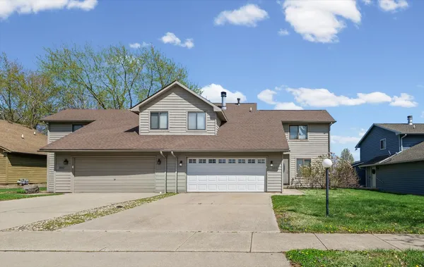 $229,000 | 2515 Clayton Boulevard, Champaign, IL 61822