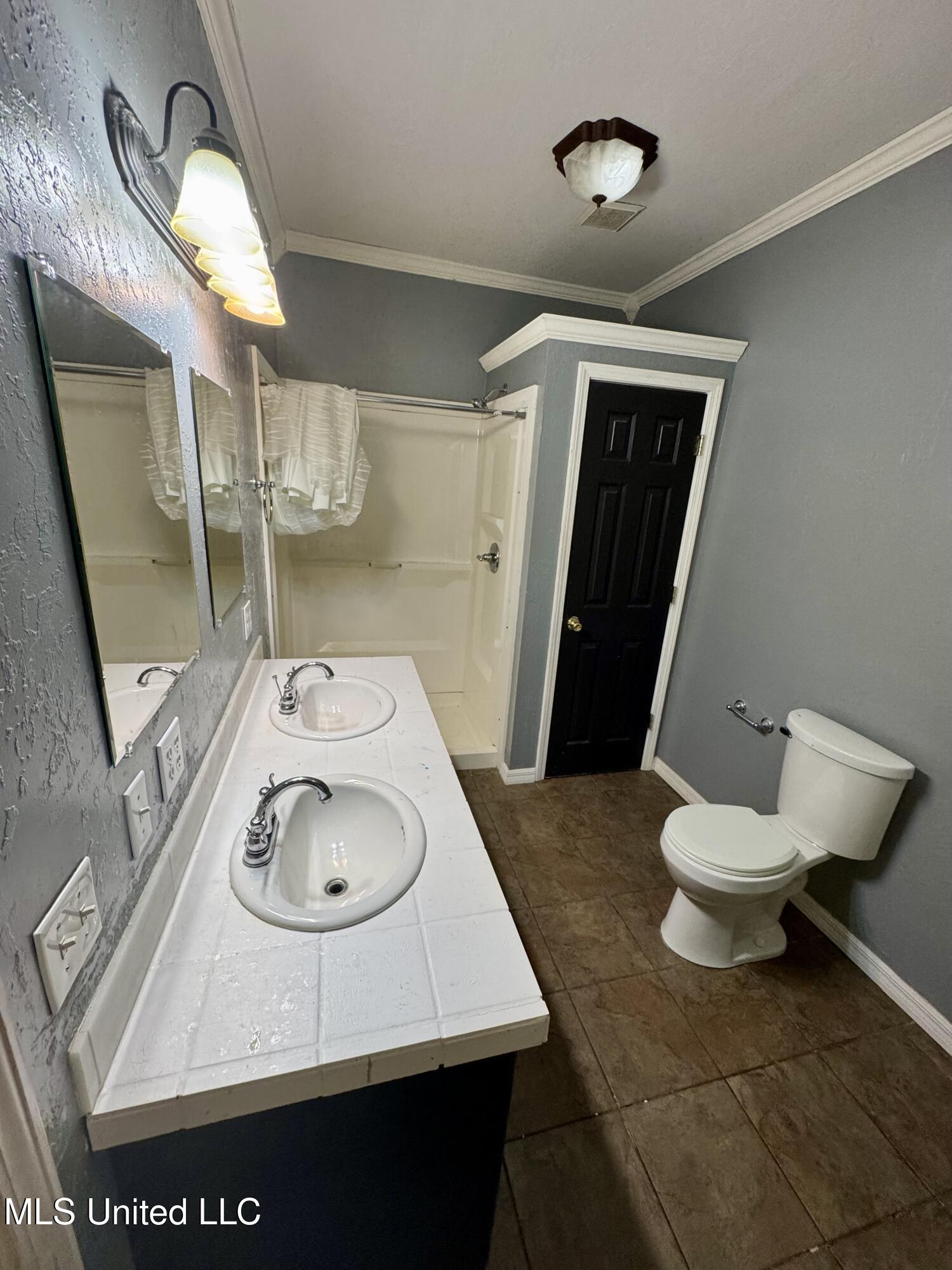 1104 County Road 266 Shubuta, MS 39360 - Photo 14 of 20 Master bath 1