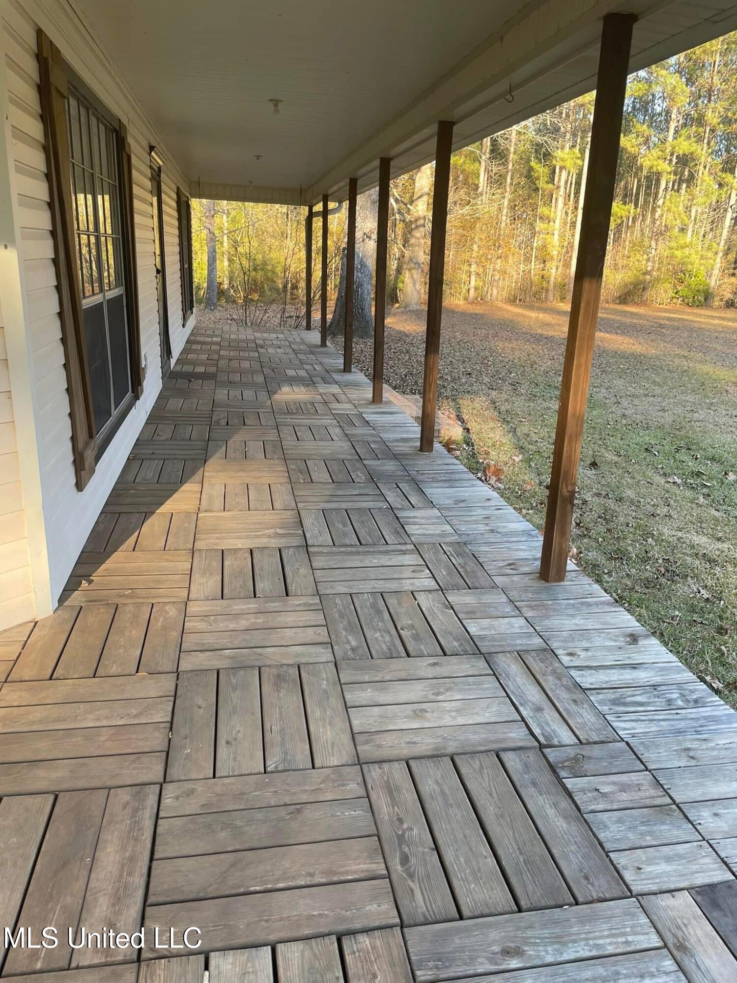 1104 County Road 266 Shubuta, MS 39360 - Photo 7 of 20 Front porch
