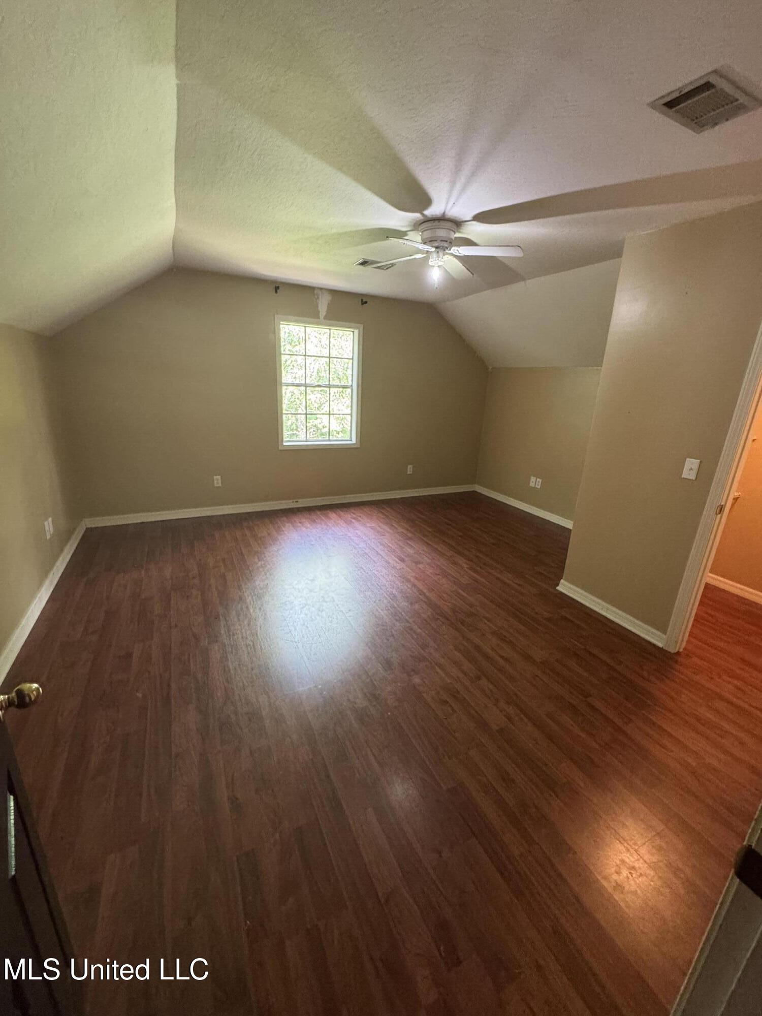 1104 County Road 266 Shubuta, MS 39360 - Photo 8 of 20 Upstairs bedroom 2