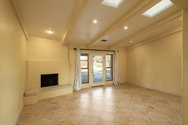 $950,000 | 19282 East South Avenue, Reedley, CA 93654