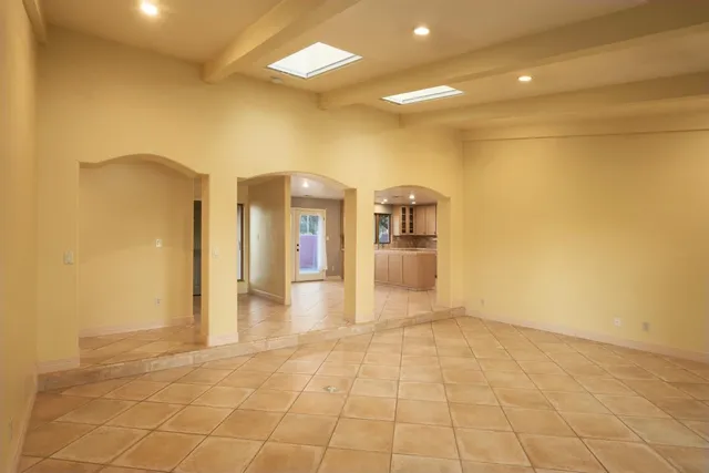 $950,000 | 19282 East South Avenue, Reedley, CA 93654