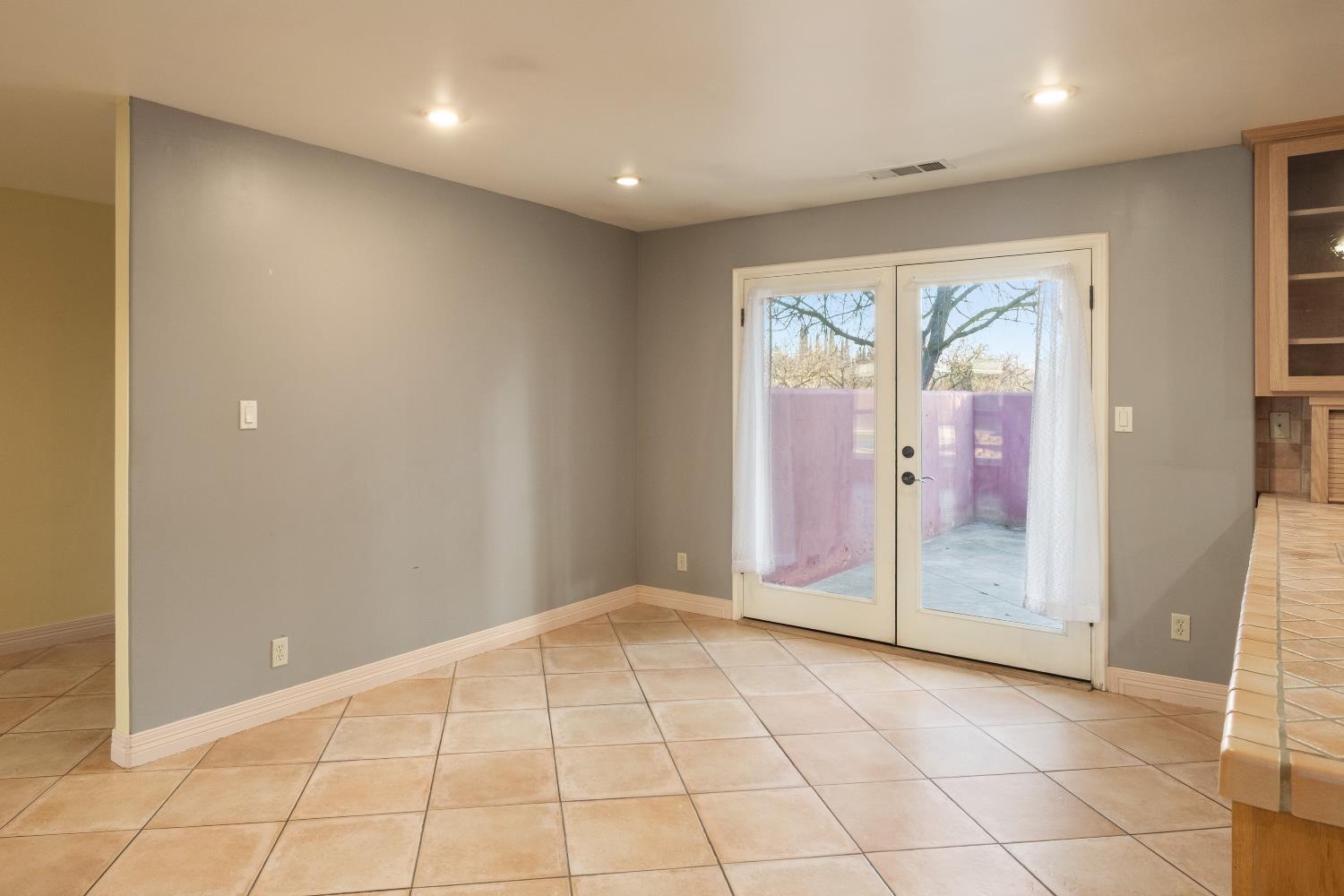 19282 East South Avenue Reedley, CA 93654 - Photo 17 of 33 a view of an empty room