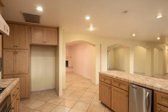 $950,000 | 19282 East South Avenue, Reedley, CA 93654