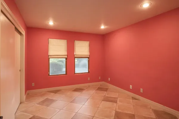$899,950 | 19282 East South Avenue, Reedley, CA 93654