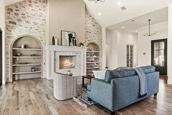 $2,000,000 | 972 San Jacinto Drive, Aledo, TX 76008
