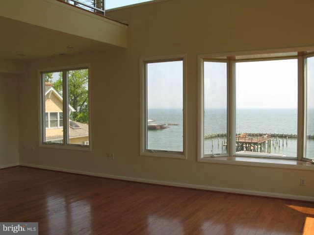 1303 Rogers Road, Unit 8 Annapolis, MD 21409 - Photo 11 of 19 living room view