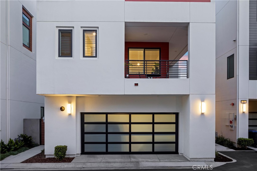 22 Transport Tustin, CA 92782 - Photo 36 of 44 a view of front door of house