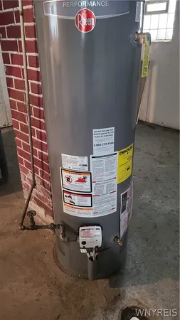 $189,900 | 59 Aldrich Place, Buffalo, NY 14220