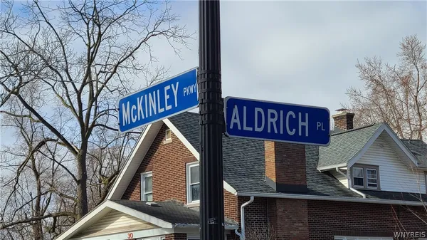 $189,900 | 59 Aldrich Place, Buffalo, NY 14220