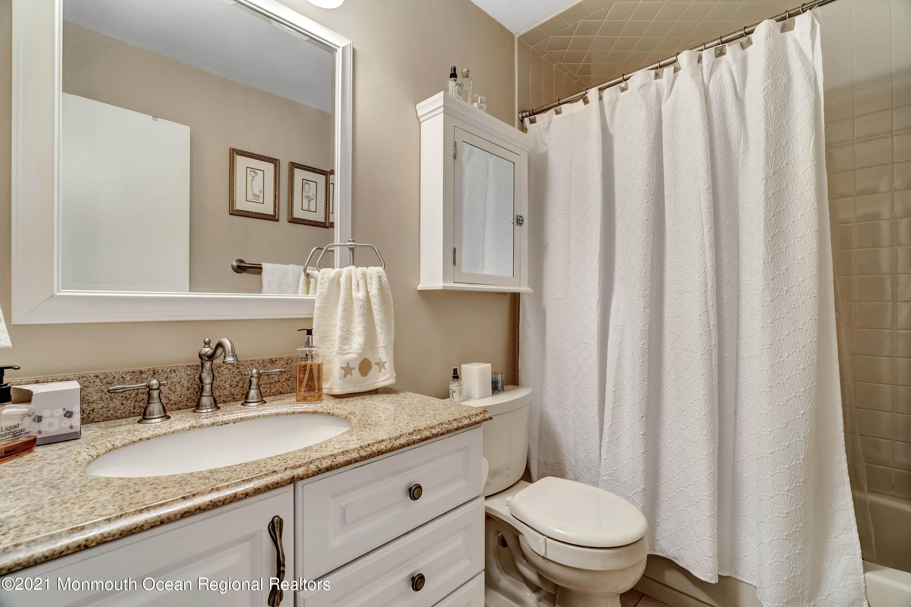 47 B Medford Road Whiting, NJ 08759 - Photo 18 of 26 4 (4)