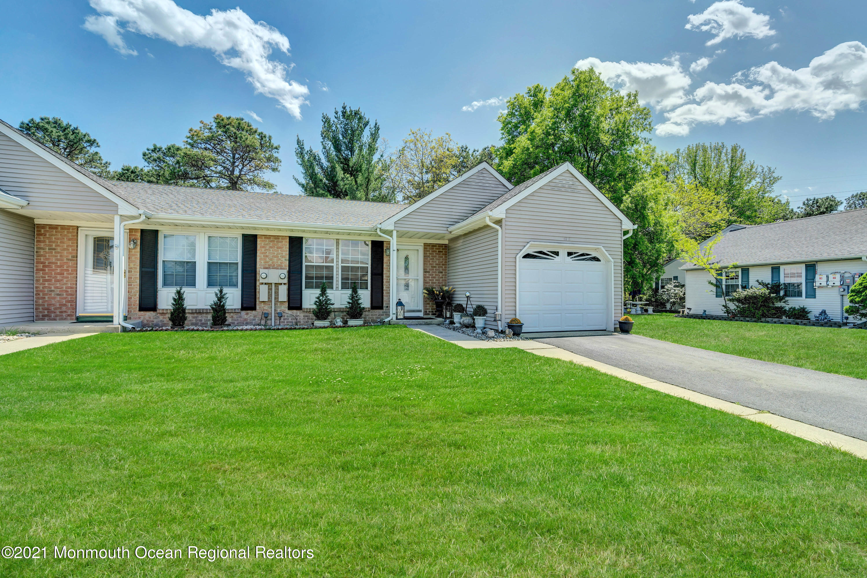 47 B Medford Road Whiting, NJ 08759 - Photo 4 of 26 1 (4)
