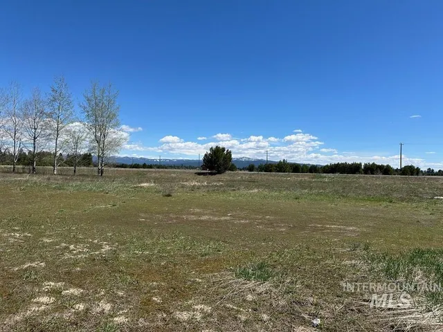 $175,000 | 13116 Hawks Bay Road, Donnelly, ID 83615