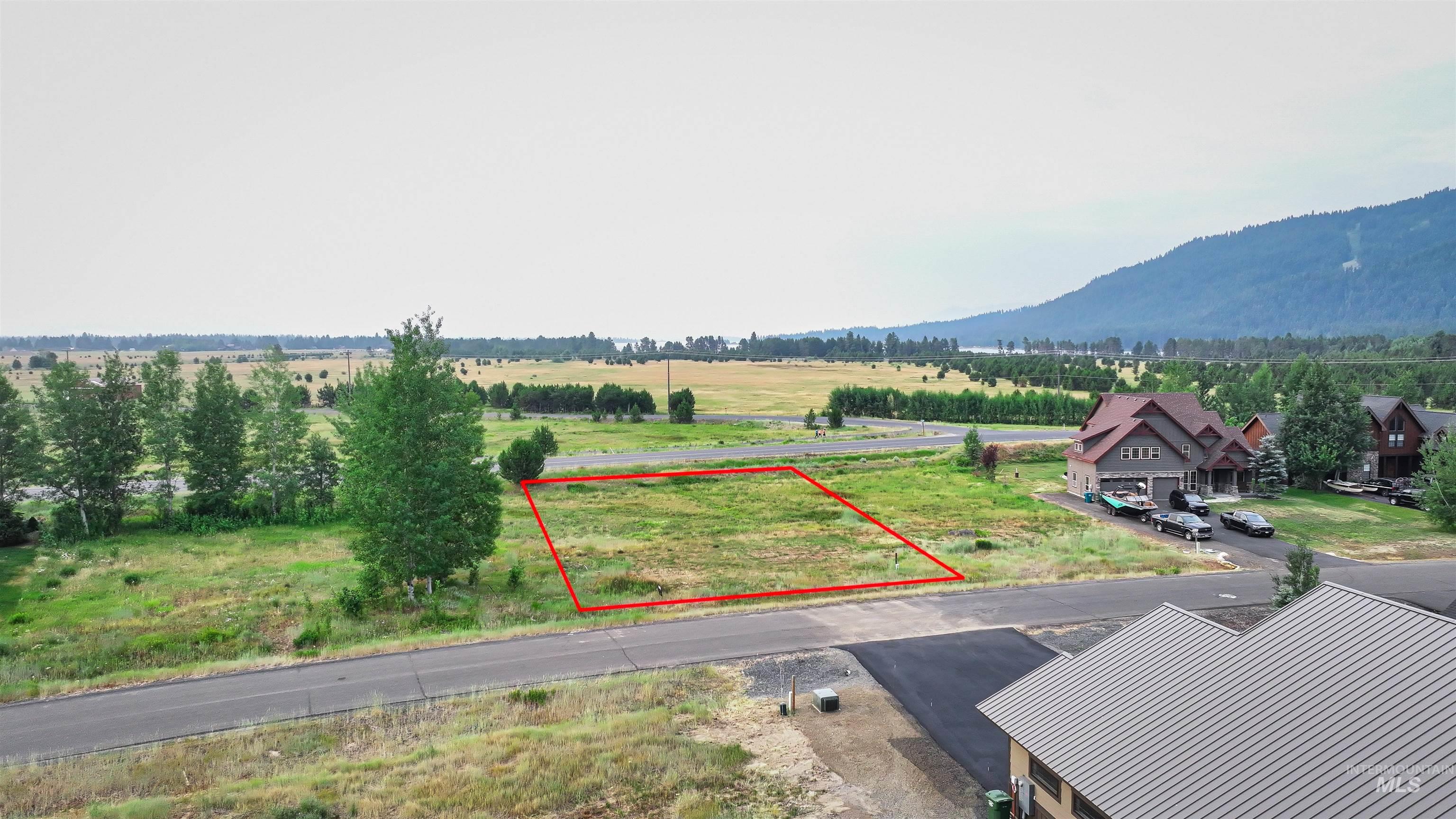 13116 Hawks Bay Road Donnelly, ID 83615 - Photo 2 of 16