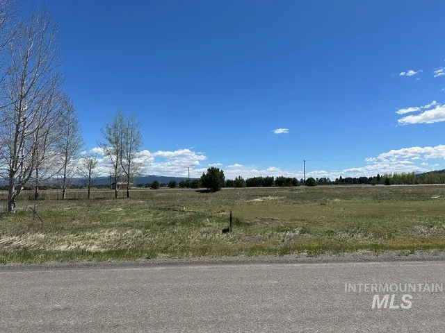 $175,000 | 13116 Hawks Bay Road, Donnelly, ID 83615