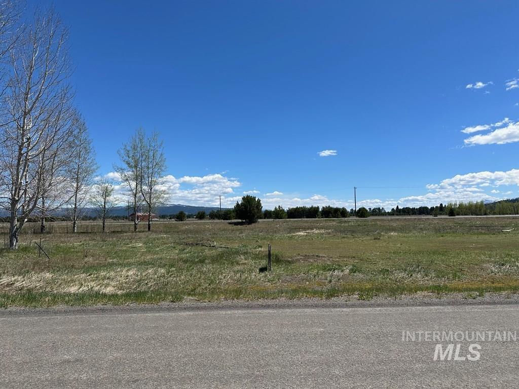 13116 Hawks Bay Road Donnelly, ID 83615 - Photo 5 of 16