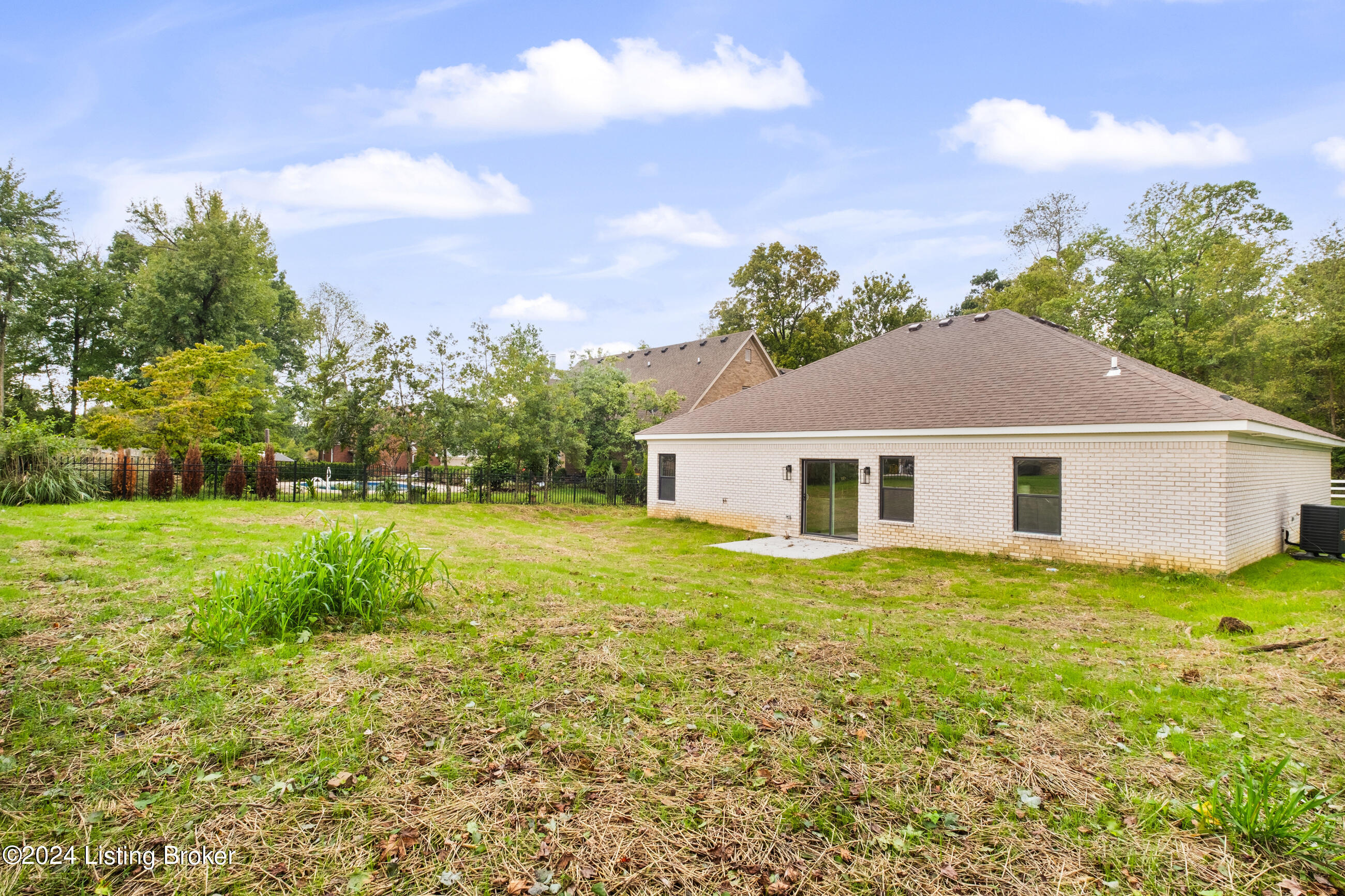6303 Utica Road Louisville, KY 40214 - Photo 35 of 37 6303 utica113