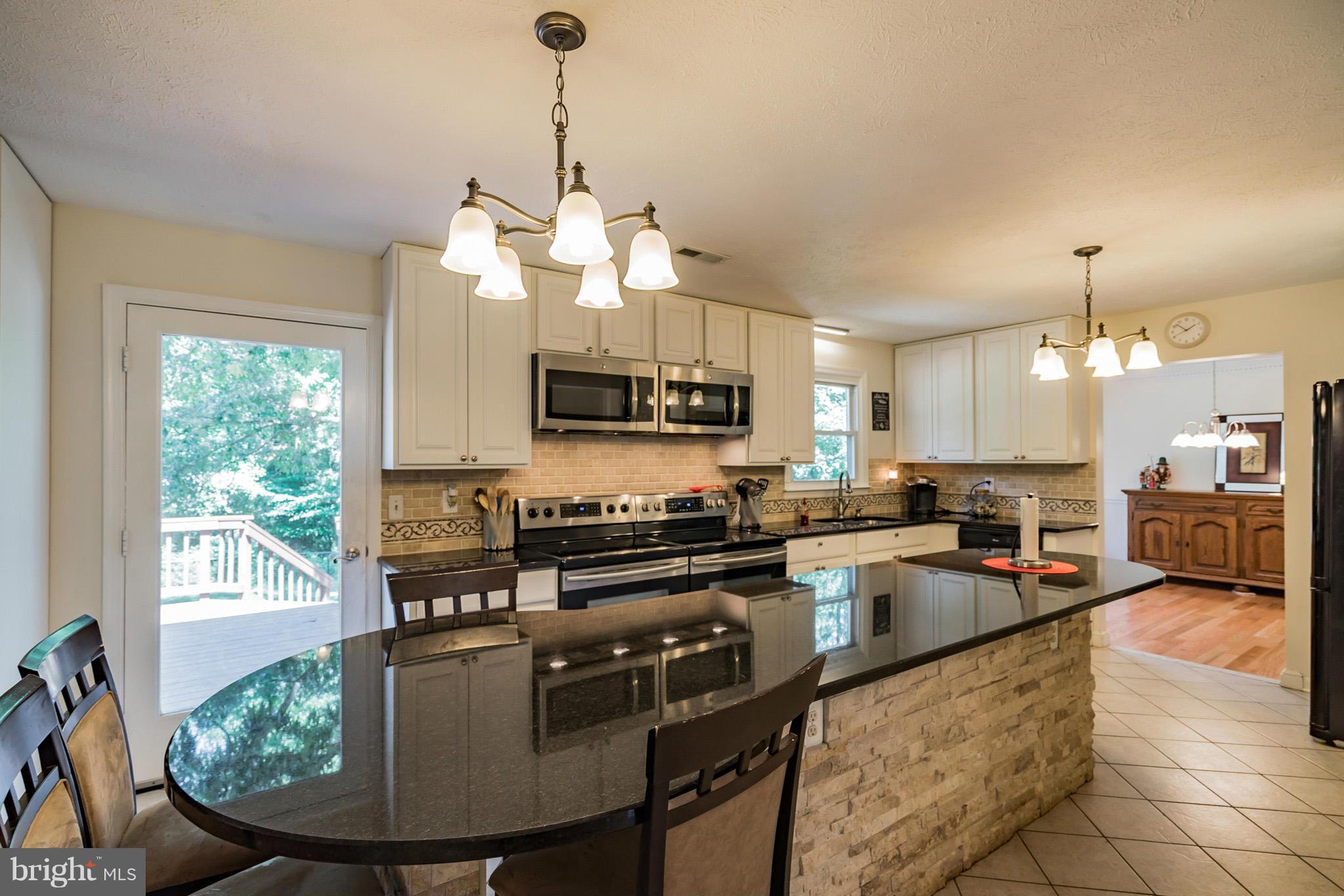 8150 Sinclair Mill Road Manassas, VA 20112 - Photo 4 of 30 Kitchen
