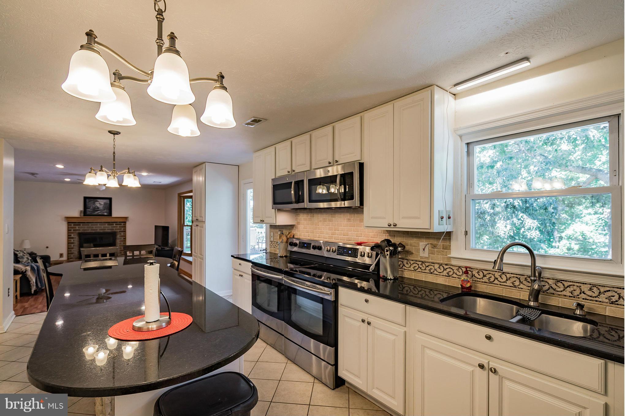 8150 Sinclair Mill Road Manassas, VA 20112 - Photo 5 of 30 Kitchen