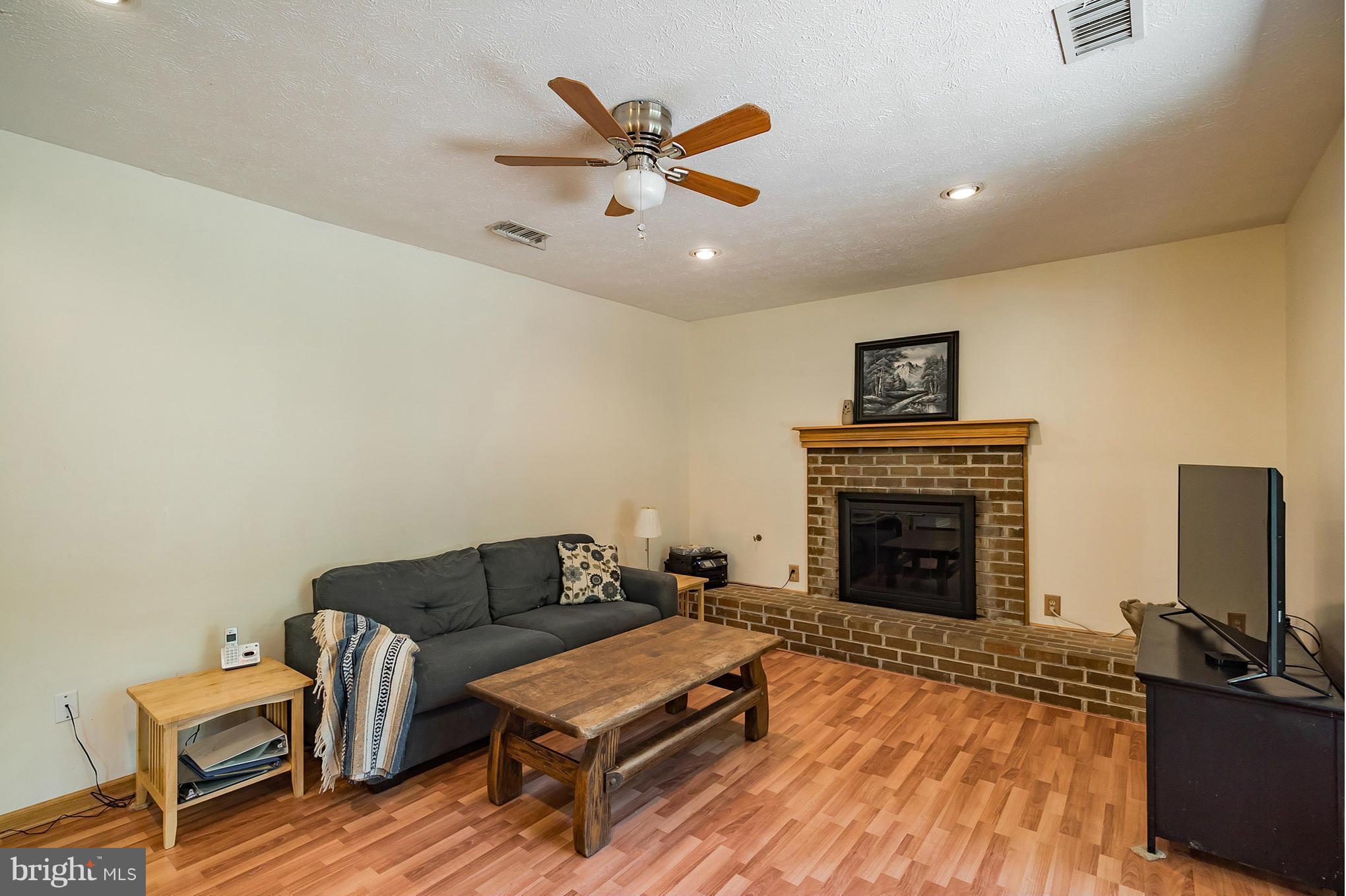 8150 Sinclair Mill Road Manassas, VA 20112 - Photo 7 of 30 Family Room