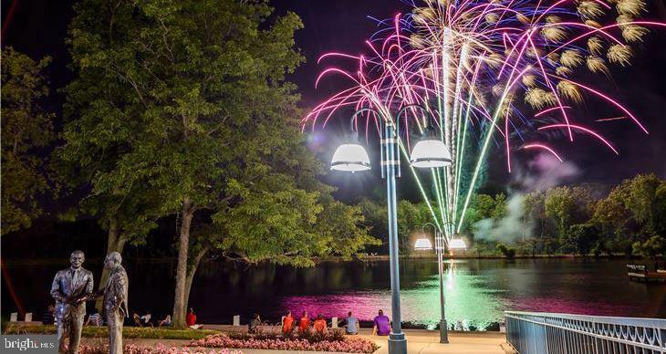 11238 Crystal Run, Unit A Columbia, MD 21044 - Photo 30 of 33 Enjoy holiday celebrations at Lake Kittimaqundi...