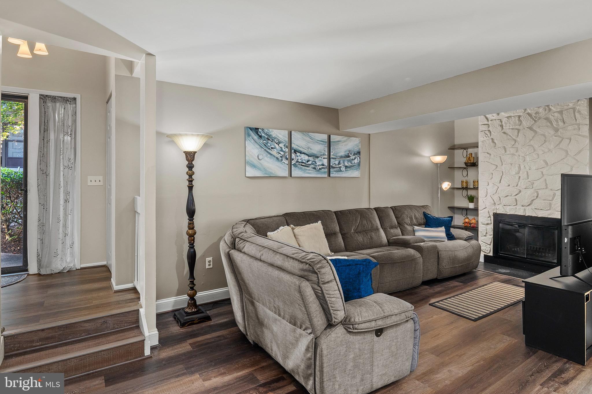 11238 Crystal Run, Unit A Columbia, MD 21044 - Photo 5 of 33 Living Room w/ newer LVT flooring