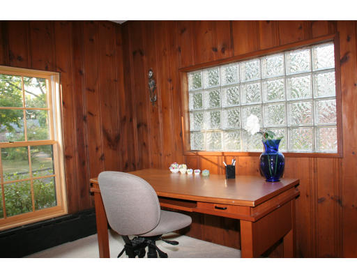 290 Dorset Road Newton, MA 02468 - Photo 12 of 18