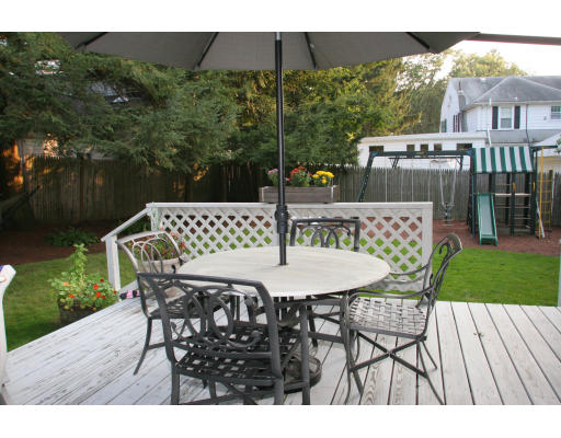 290 Dorset Road Newton, MA 02468 - Photo 15 of 18