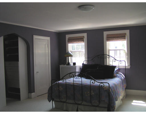 290 Dorset Road Newton, MA 02468 - Photo 9 of 18