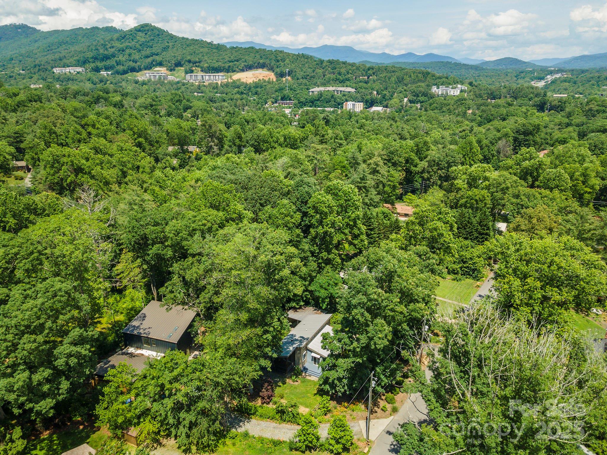 17 Digges Road Asheville, NC 28805 - Photo 31 of 31 Gallery Image 31