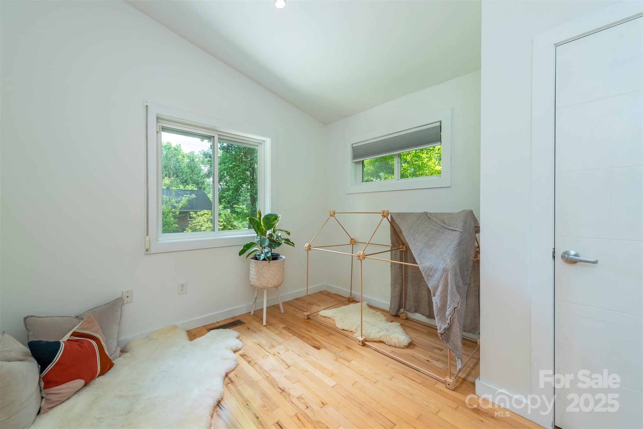 17 Digges Road Asheville, NC 28805 - Photo 5 of 31 Gallery Image 5