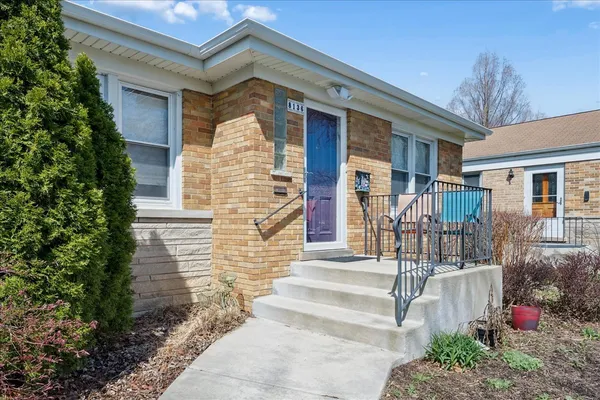 $439,000 | 8136 Kenton Avenue, Skokie, IL 60076