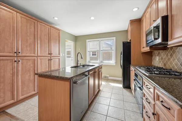 $439,000 | 8136 Kenton Avenue, Skokie, IL 60076