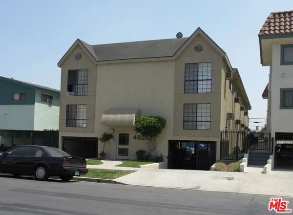 $2,400 | 4826 Rosewood Avenue, Unit 5, Los Angeles, CA 90004