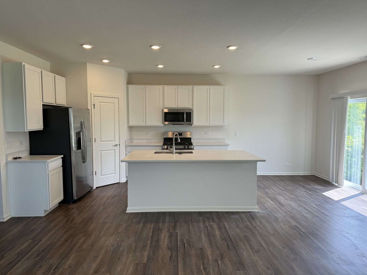 1201 Draper Road McHenry, IL 60050 - Photo 3 of 13