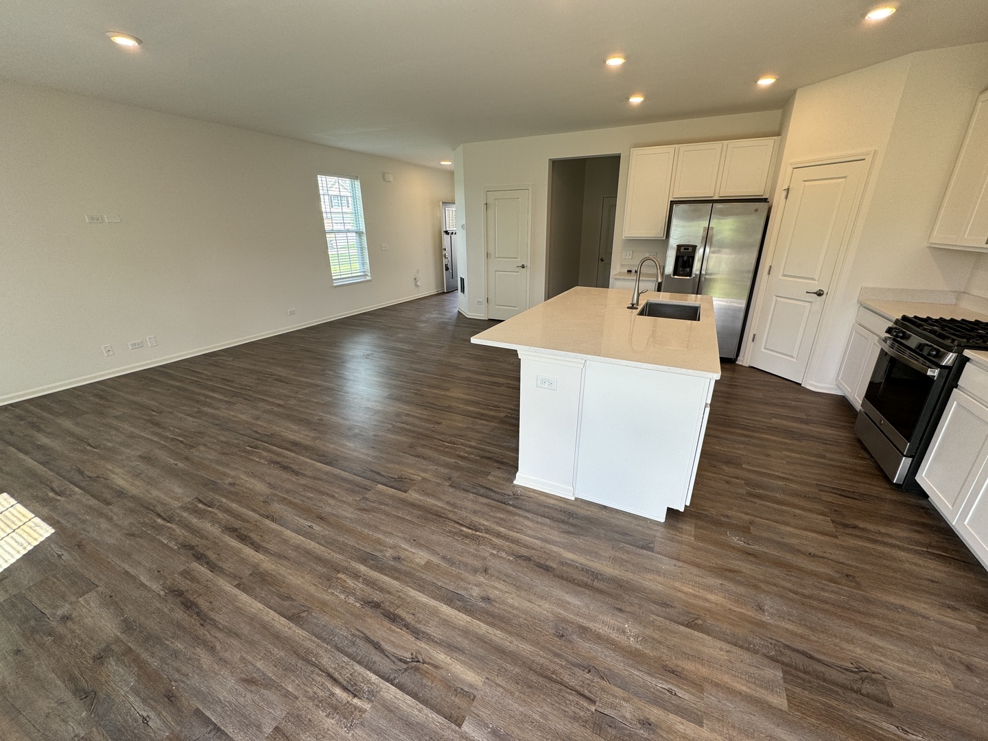 1201 Draper Road McHenry, IL 60050 - Photo 5 of 13