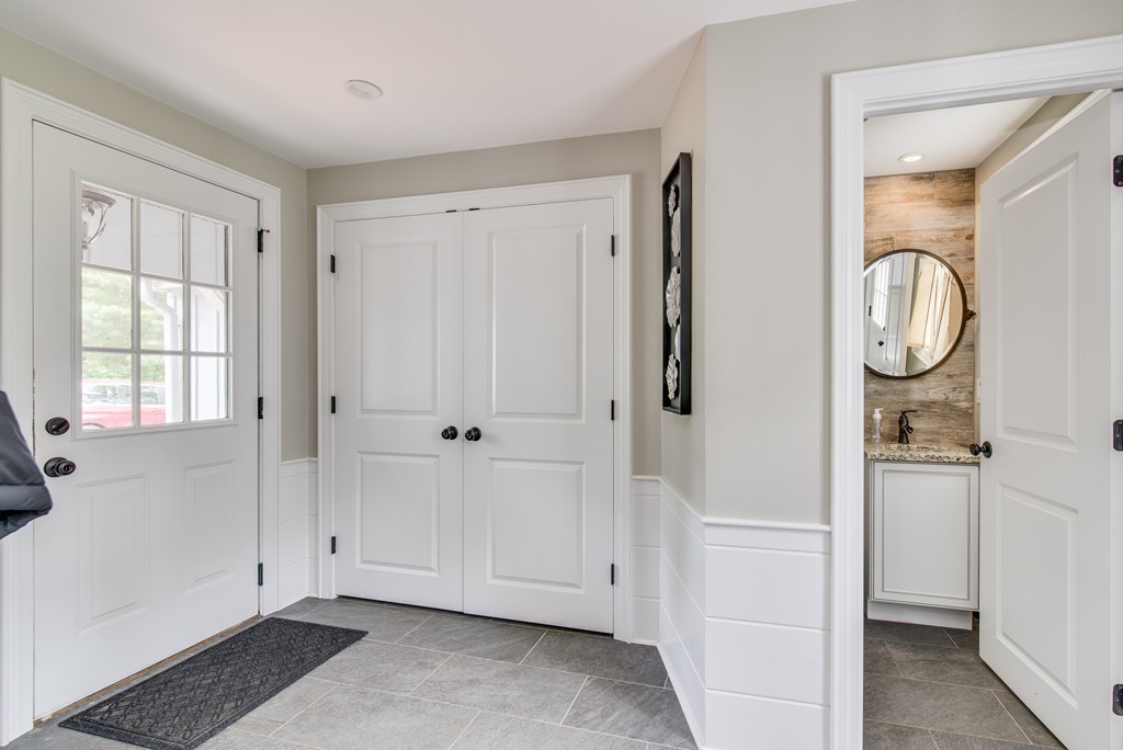 266 Main Street Hanover, MA 02339 - Photo 8 of 29 Gallery Image 8
