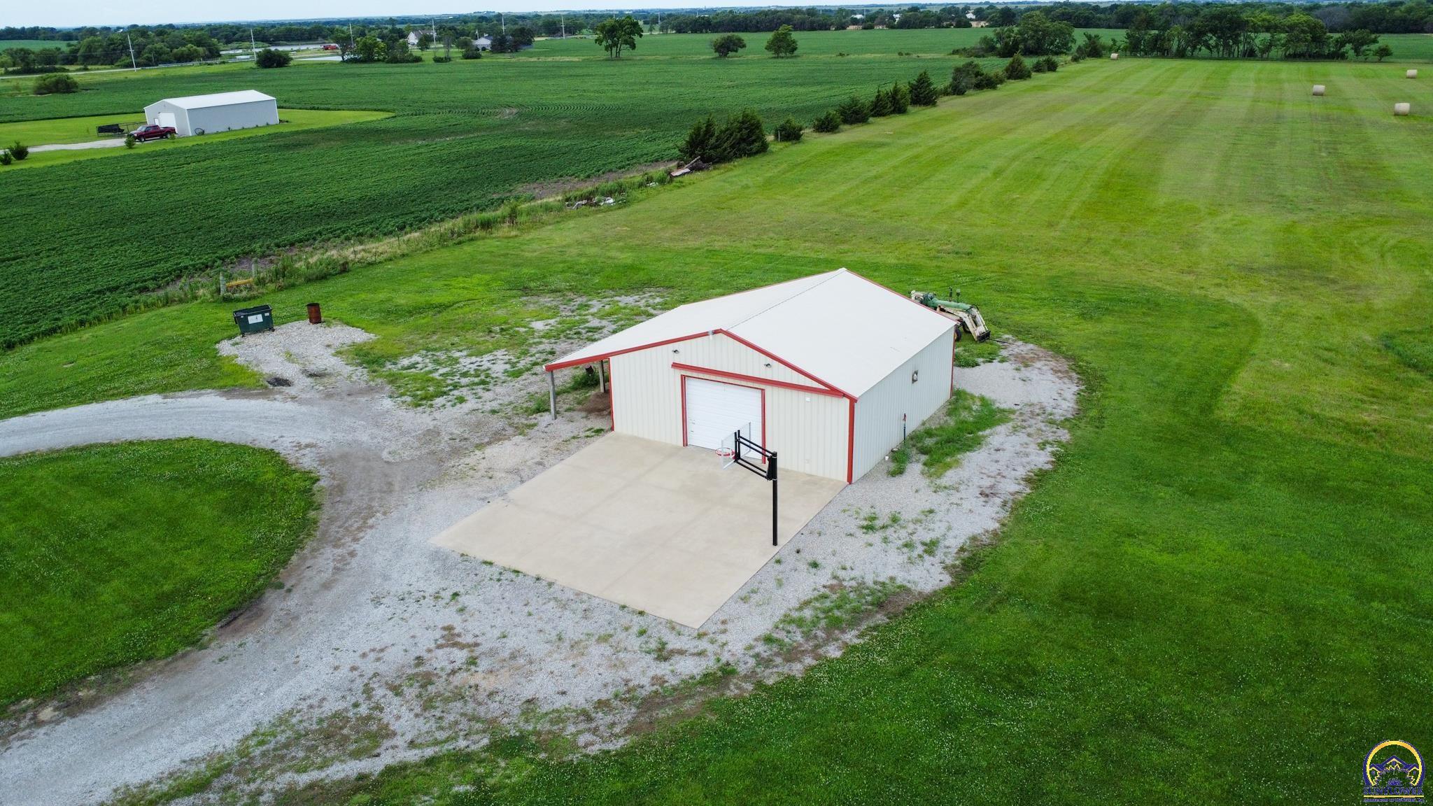 2624 Garner Road Northwest Lebo, KS 66856 - Photo 4 of 37