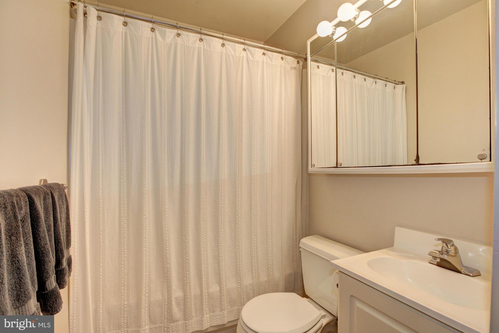 108 Calvert Road Rockville, MD 20850 - Photo 19 of 30 Bath