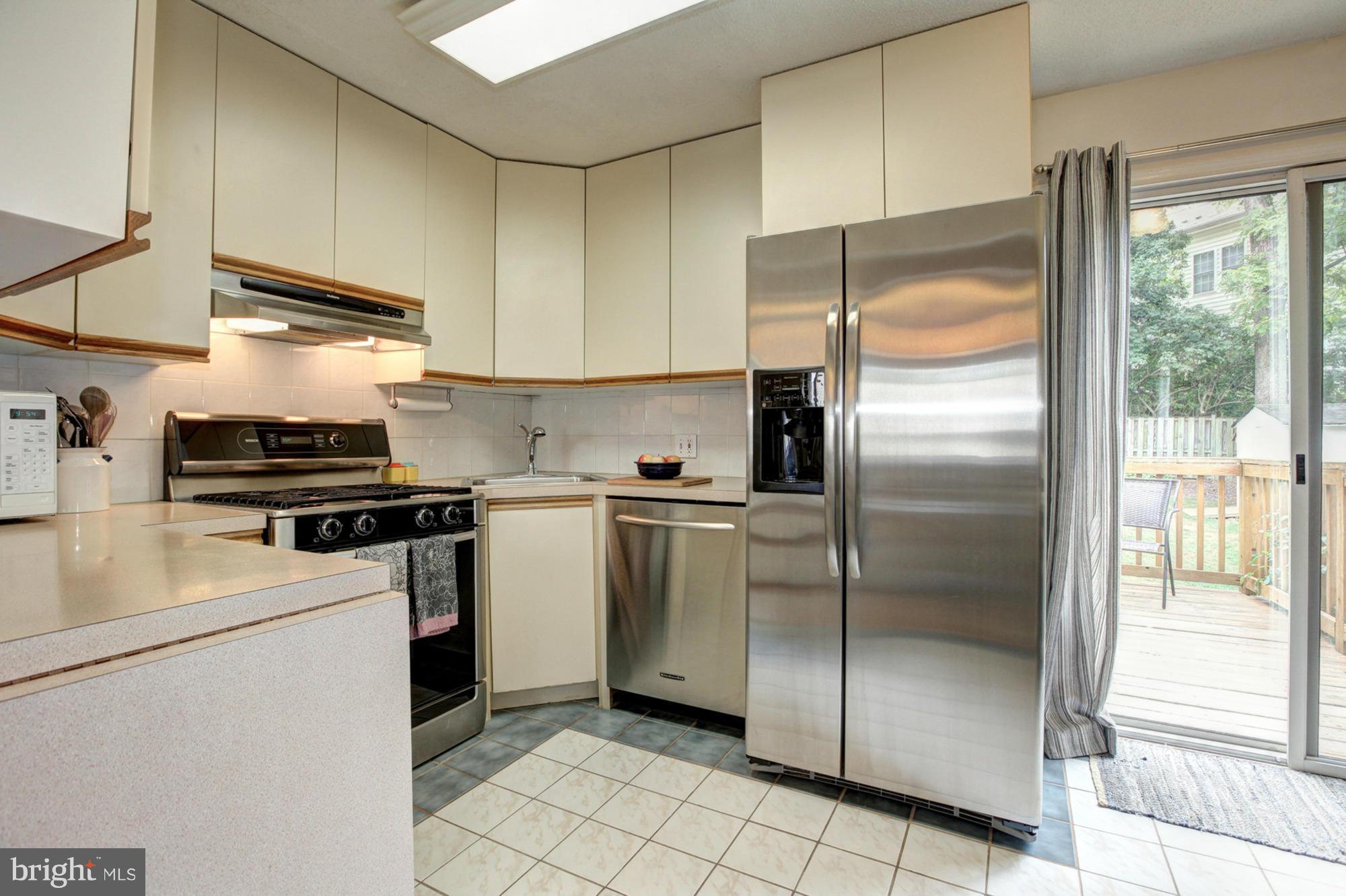 108 Calvert Road Rockville, MD 20850 - Photo 9 of 30 Kitchen