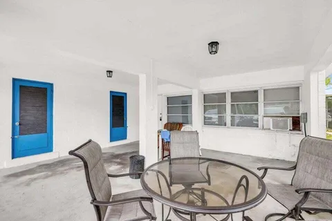 $540,000 | 431 Southwest 1st Avenue, Boynton Beach, FL 33435