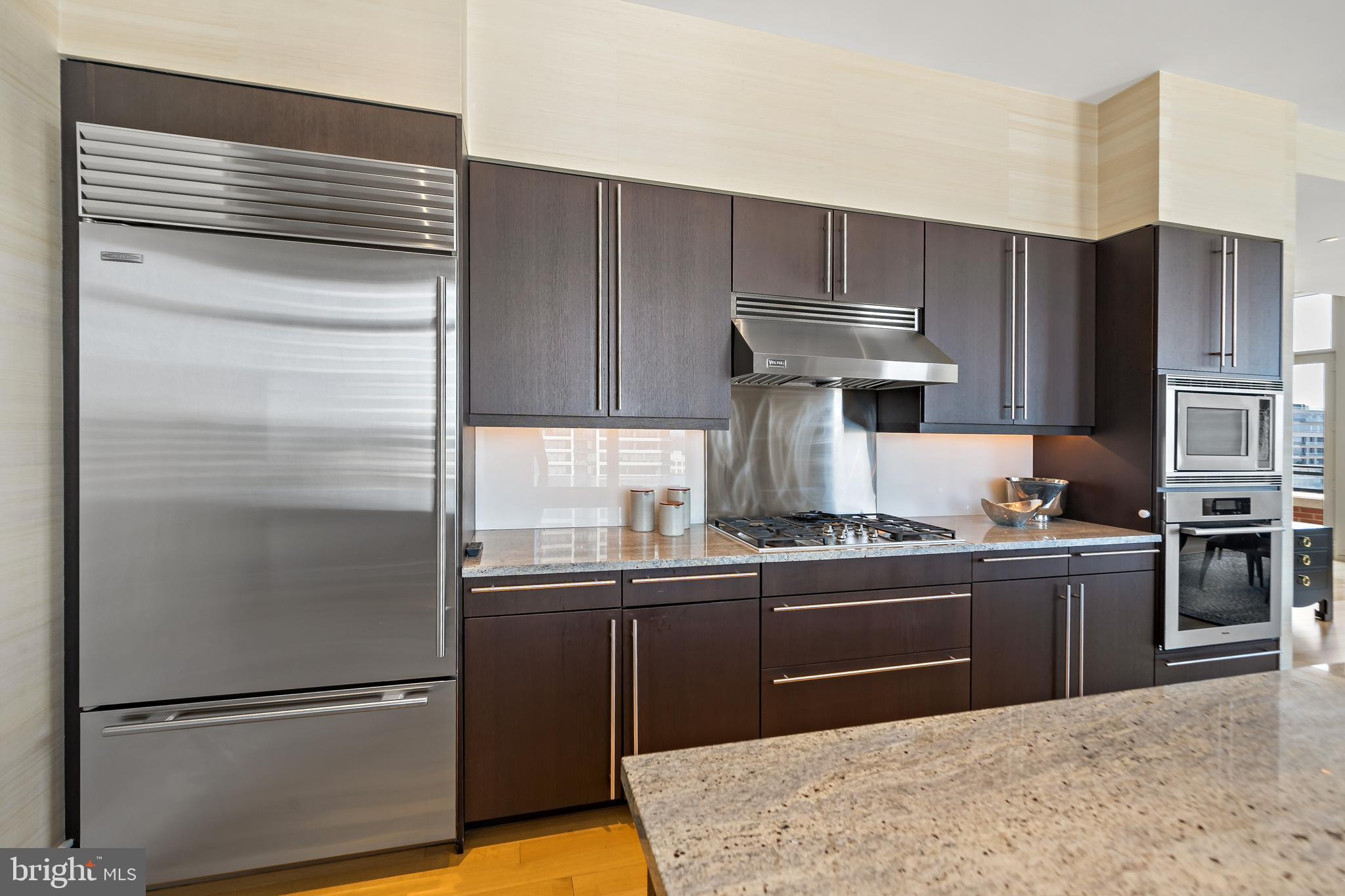 130 South 18th Street, Unit 3102 Philadelphia, PA 19103 - Photo 13 of 43 Timeless Poggenpohl Cabinetry
