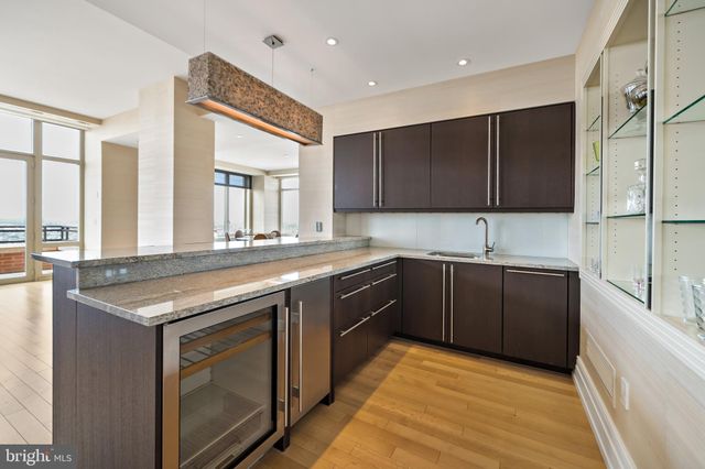 $6,500,000 | 130 South 18th Street, Unit 3102, Philadelphia, PA 19103